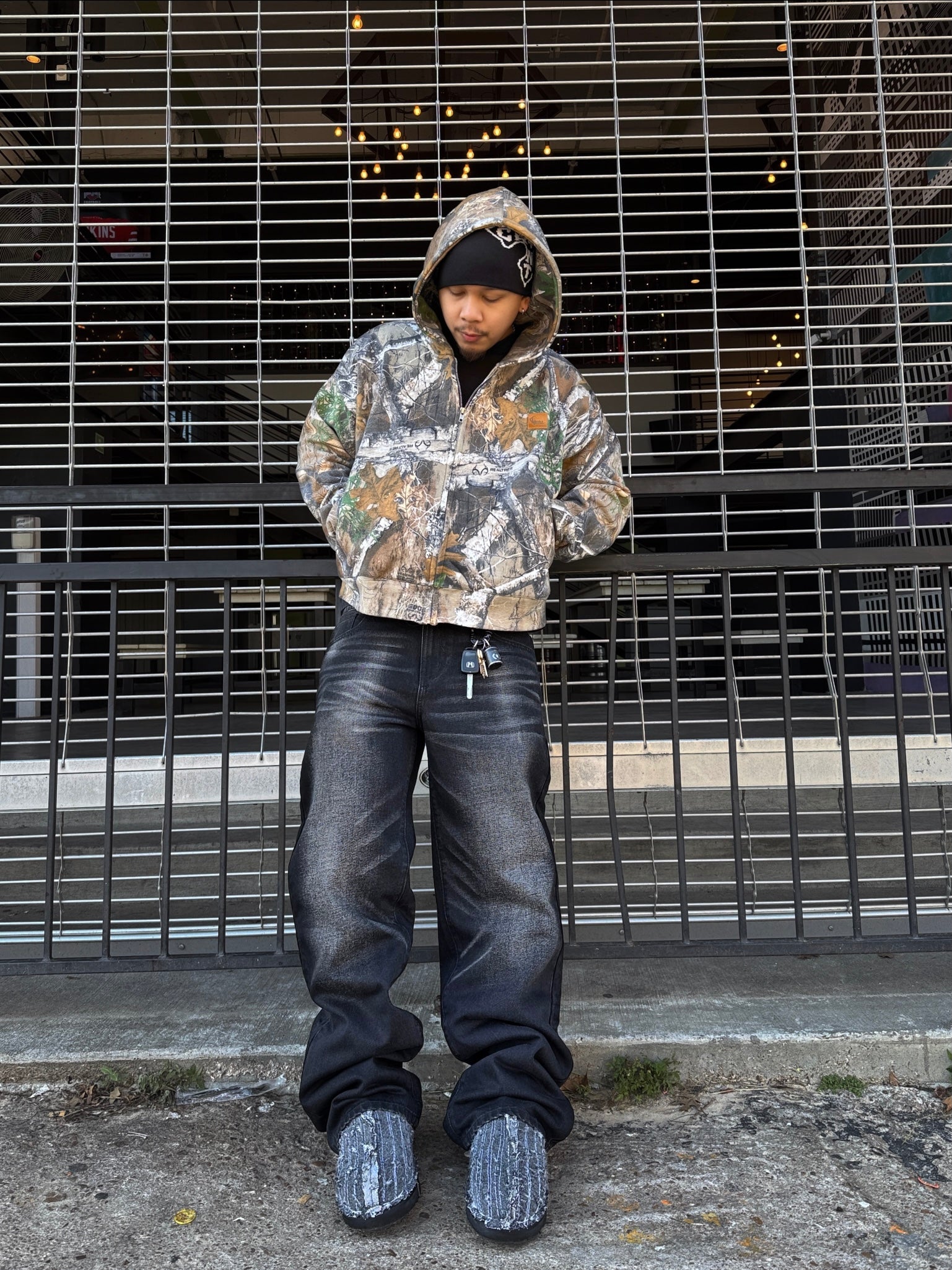 2001 BLACK WASH MINTCREW BAGGY DENIM PANT