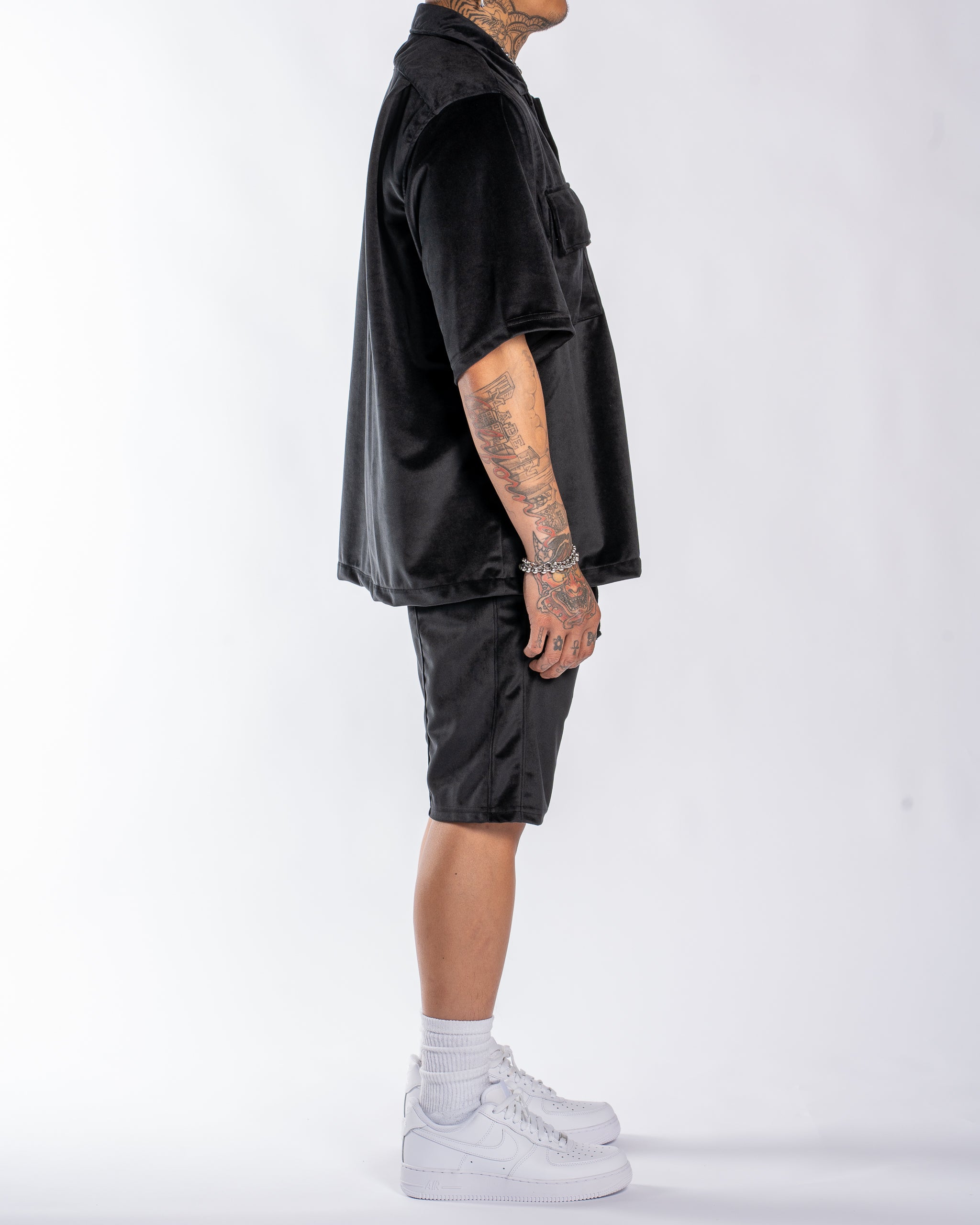 MINT CREW VELOUR SHORT (BLACK) – MINTCREW